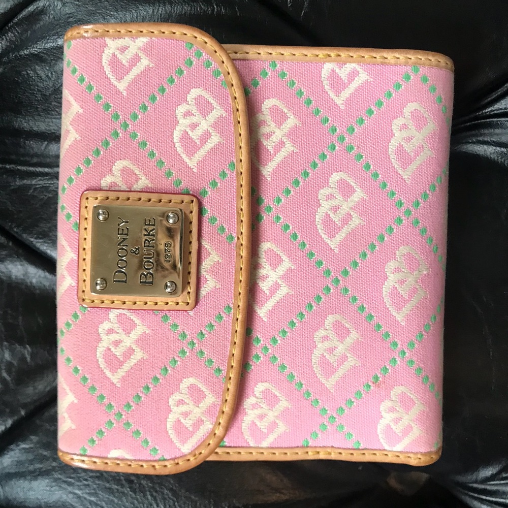 Dooney & Bourke Signature Wallet green & pink